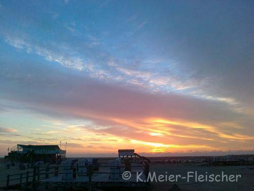 Pfahlbauten_Sonnenuntergang_01.jpg