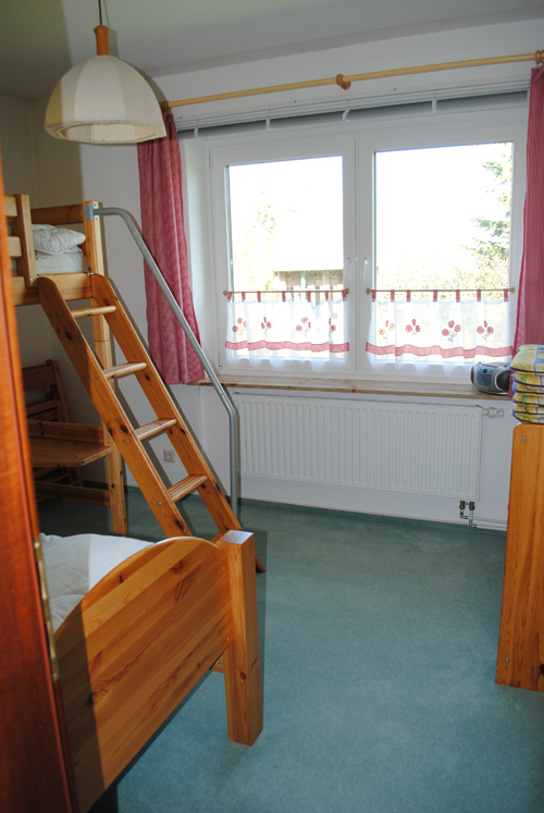 Schlafzimmer_II_Fenster.jpg